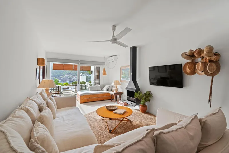 Mediterranean Penthouse with Sea Views — photo 3