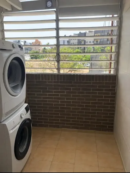 Spacious apartment of 115 m² according to cadastre, 101 m² excluding common areas. In excellent location, next to Plaza de Toros, Palma de Mallorca. — photo 10