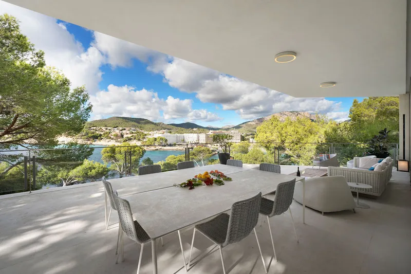 Exclusive property on the first sea line with holiday rental license — photo 3