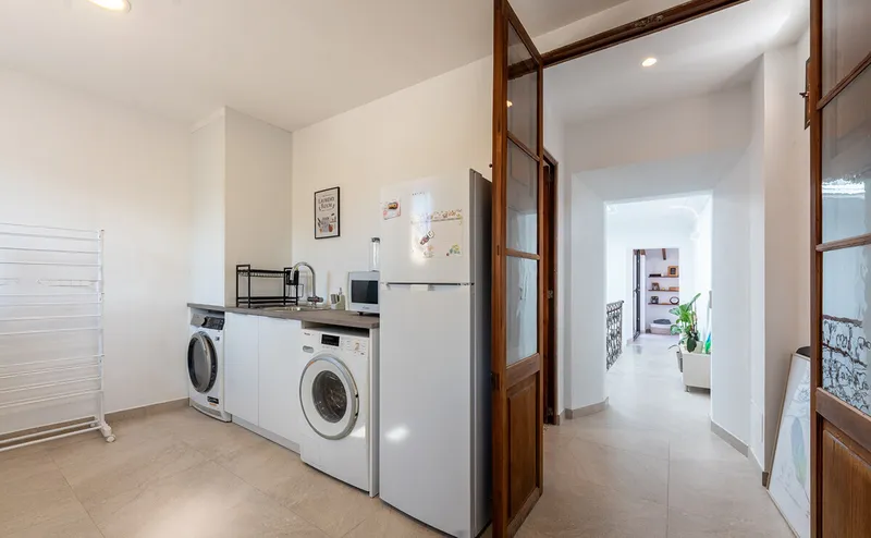 Modern triplex in a historic building in Sóller — photo 10