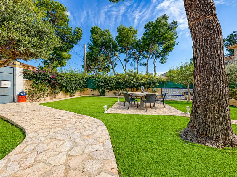 Charming chalet-villa in prestigious location in El Toro — photo 2