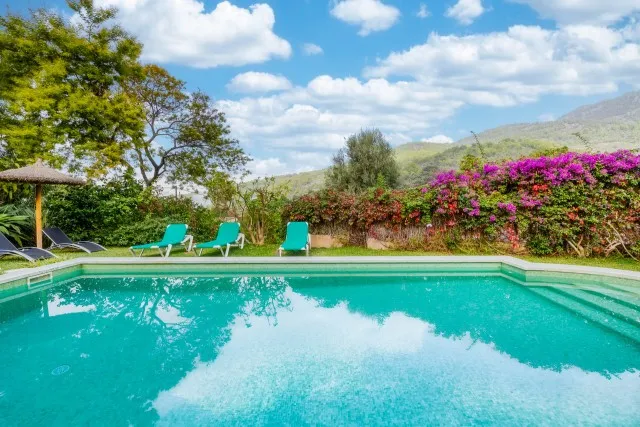 Two fincas with holiday rental licenses for sale in Biniaraix, Mallorca — photo 5