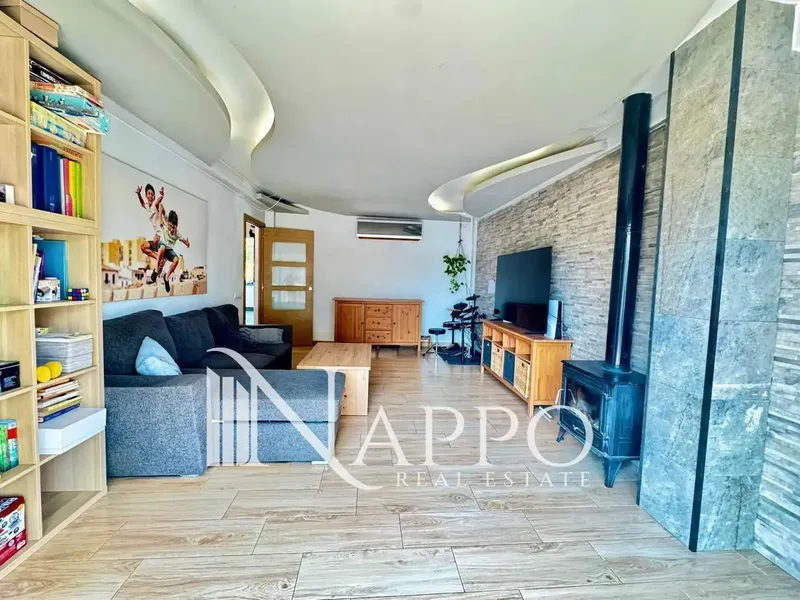 NAPPO Real Estate presents this magnificent free-roof home in Playa de Palma, just 200 meters from the sea. Located in a — photo 2