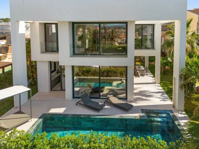 Modern sea view villa in 2nd line - Port Adriano / El... — photo 1