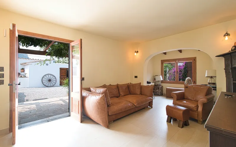 Idyllic finca with fantastic garden and walking distance to the harbor of Port Andratx — photo 2