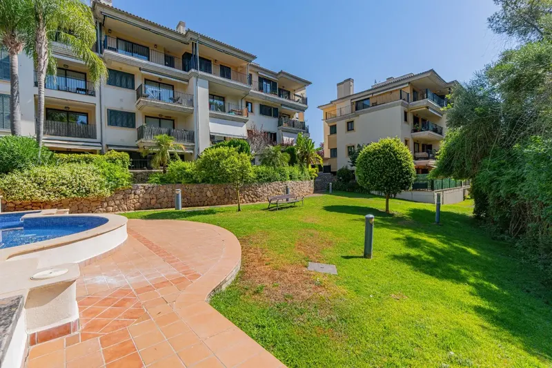 Discover this elegant ground floor with south-facing garden, with views of Bellver forest and located in one of the best areas of Sa T — photo 11