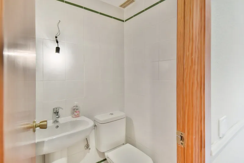 Apartment with community pool — photo 11