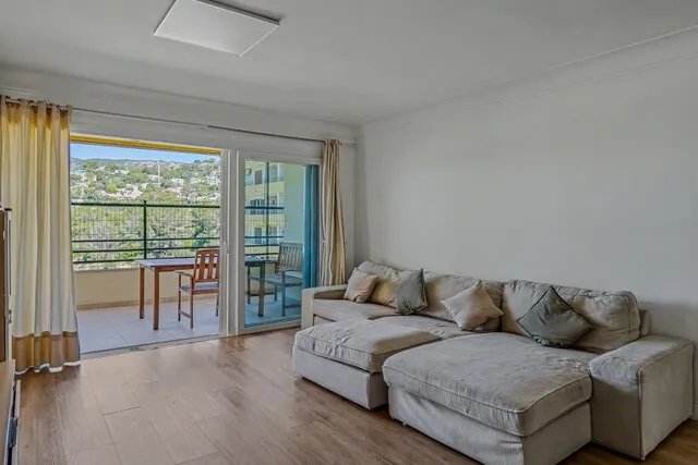 Modern apartment with terrace for sale in Puerto Portals, southwest Mallorca — photo 2