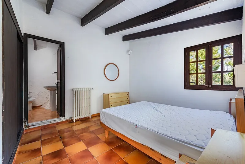 Pollença quiet location country property for sale with mountain view and covered terrace — photo 10
