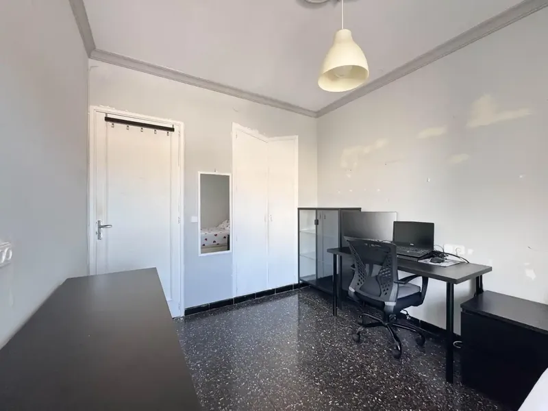 In Pont d’Inca, one of the most practical and consolidated areas of Marratxí, we find this apartment on the second floor without elevator — photo 12