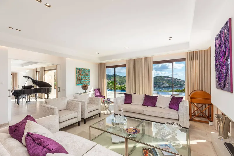 Luxury villa with sensational views on 100,000 m² of land — photo 6