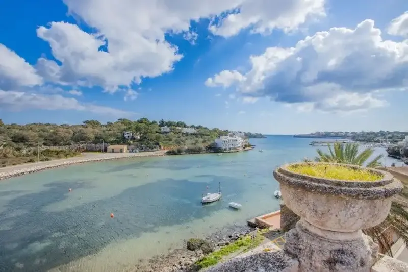 Chalet with spectacular views of Porto Petro bay. The property is on the first line of the sea. — photo 1