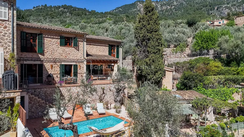 Authentic stone house with panoramic views for sale in Fornalutx, West Mallorca — photo 1
