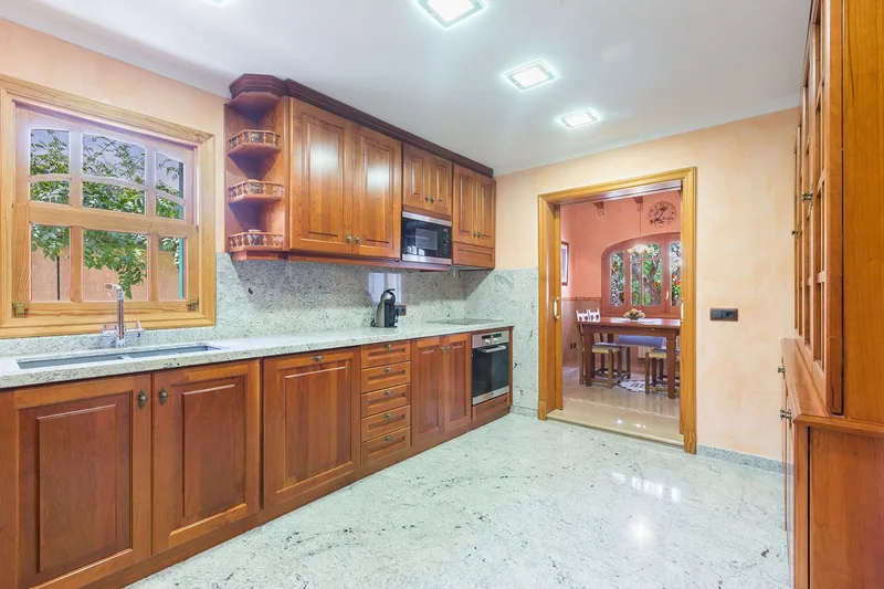 Grand Mediterranean estate in the picturesque village center — photo 5