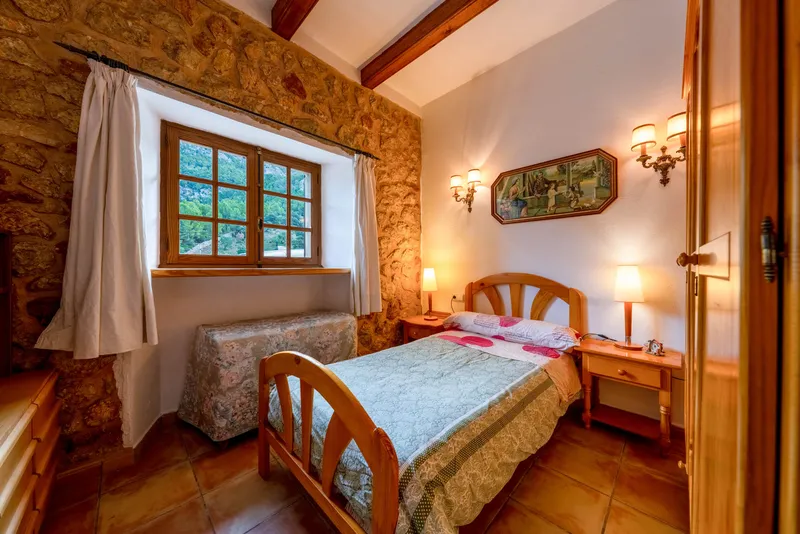 Townhouse on the edge of Andratx with wonderful mountain views — photo 12