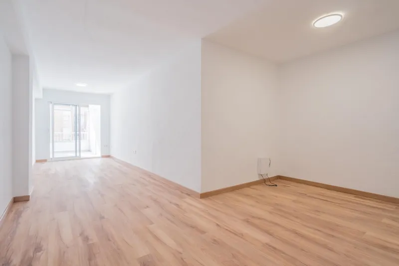 Large Apartment for Sale Renovated — photo 1