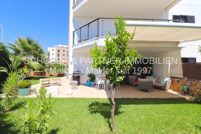 High-quality corner garden apartment — photo 1