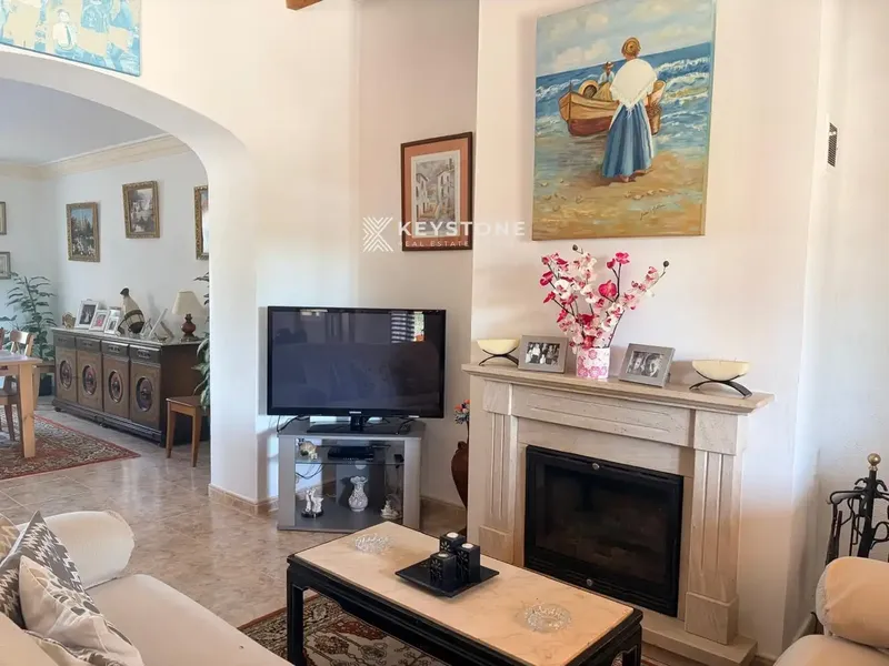 Discover a unique finca in Llucmajor combining privacy, nature, self-sufficiency and enormous development potential. A property — photo 11