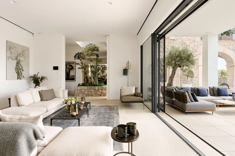 Exclusive: Luxury Mediterranean villa with breathtaking ocean views in Camp de Mar - Marcel Remus Real Estate — photo 7