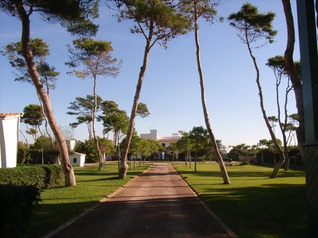 Magnificent property built in the fifties, first sea line — photo 1