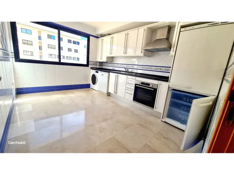 Apartment on the first line of El Molinar, with balcony/terrace, unbeatable views of the Bay of Palma. — photo 6