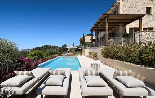 8 Bedrooms in Calvia — photo 1