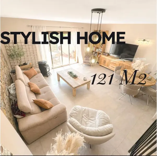 Modern townhouse in Pórtol (2007) with 3 bedrooms and 2.5 bathrooms, large living-dining room with direct access to a private garden with pool — photo 1