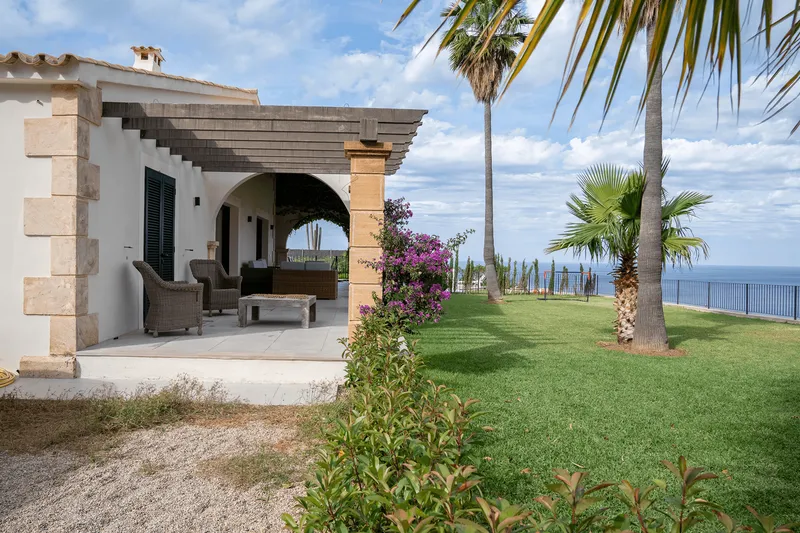 Long-term rental: Mediterranean house with sea views in Banyalbufar — photo 4