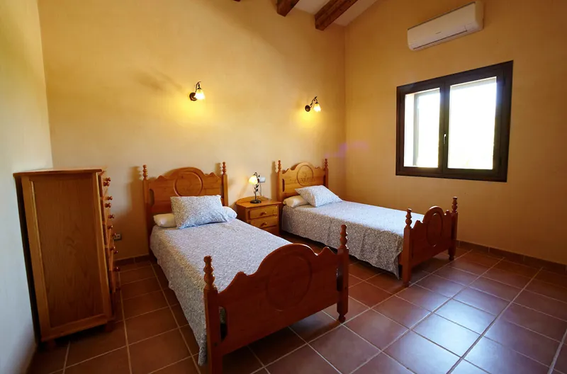 Finca with holiday rental license for 10 people in Santanyi — photo 11