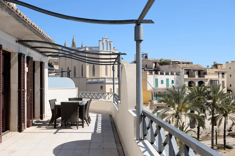 Long-term rental: Penthouse with terrace and sea views in Palma — photo 5