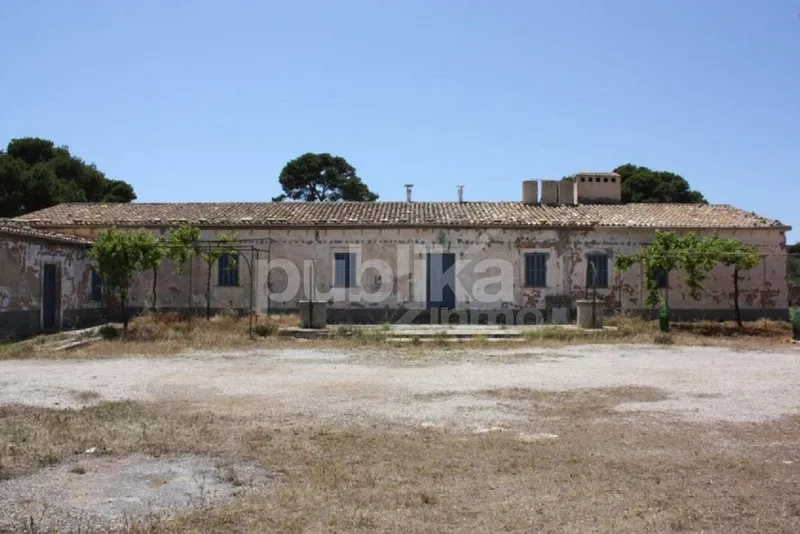 Rural or Farmhouse in Llucmajor, Province of Balearic Islands — photo 1