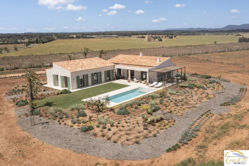 Contemporary Luxury Finca with Saltwater Pool and Panoramic Views near Es Trenc — photo 6