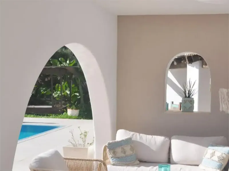 Experience the ultimate Mediterranean lifestyle with this stunning Ibizan-style villa for sale in Sol de Mallorca, one of Mallorca’s most ex — photo 4