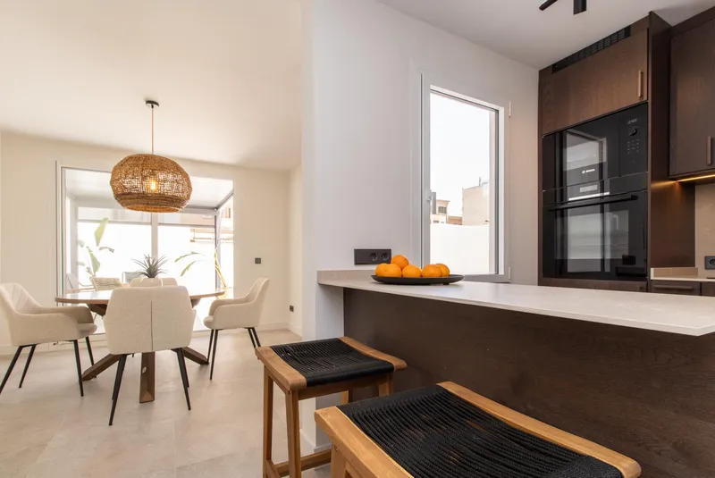 Elegant fully renovated apartment with large terrace in the center of Palma — photo 12