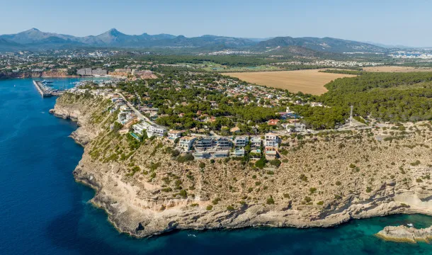 Exceptional villa on the seafront in front of the Toro marine reserve, next to Port Adriano — photo 11