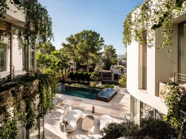 Stylish and luxurious villa for sale in Old Bendinat, southwest Mallorca — photo 4