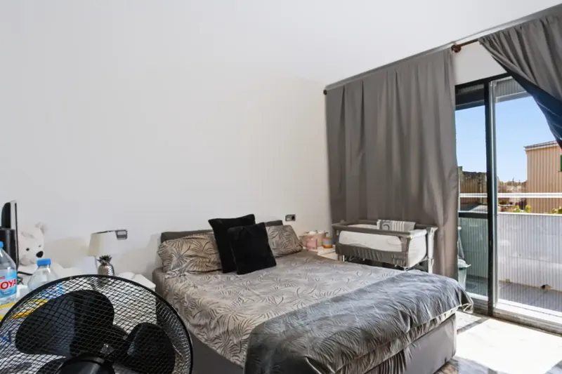 3-bedroom flat with lift, balcony and lots of natural light on Camí Vell de Bunyola — photo 9