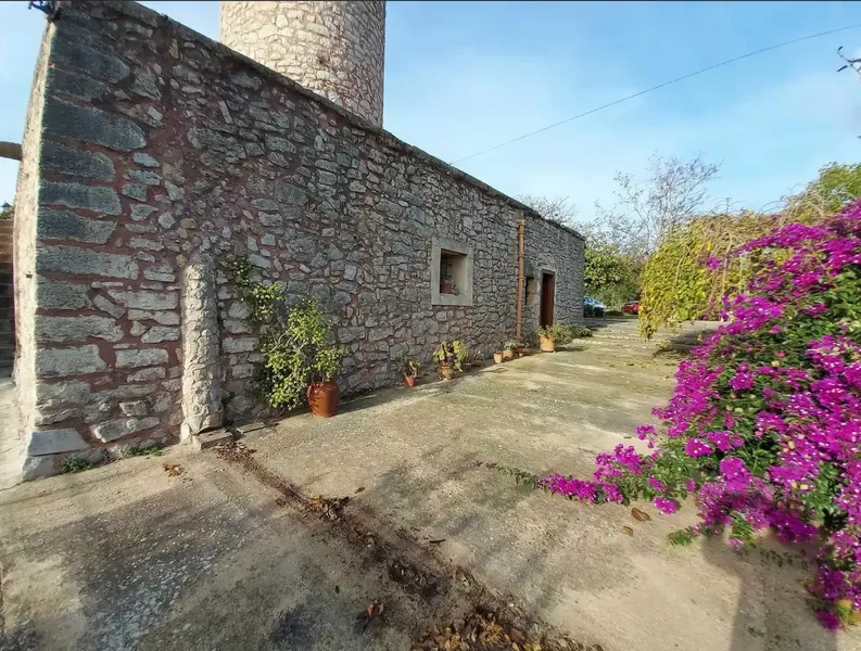 For sale: historic windmill converted into a 239 m² home in Binissalem: a truly unique property — photo 1