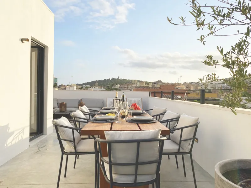 Boutique style townhouse near Santa Catalina — photo 3