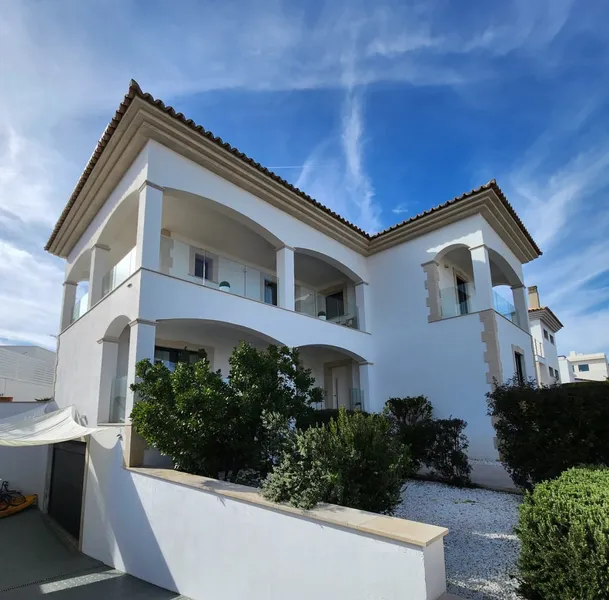Villa in Palma - Spacious pool terrace — photo 2