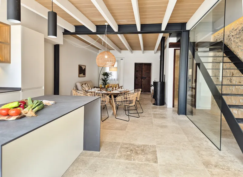 Maria de la Salut: Beautifully renovated townhouse with pool — photo 11