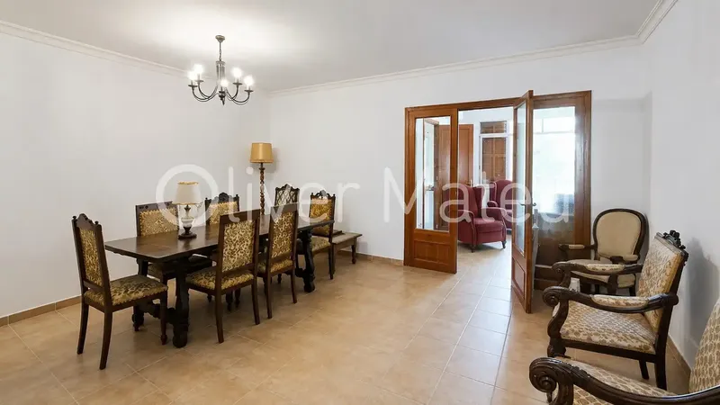 Authentic ground-floor Mallorcan house for sale with open ceiling, entirely on one level and without steps, with 168 m² of living space — photo 2