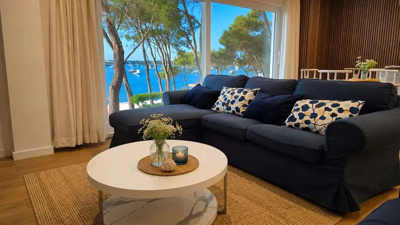 92m² apartment with 3 bedrooms, terrace and sea view for rent — photo 1