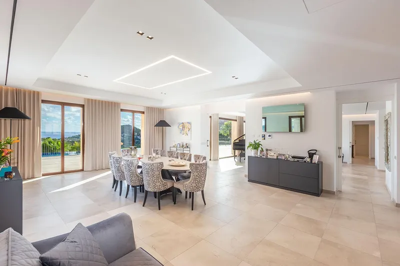 Luxury villa with sensational views on 100,000 m² of land — photo 7
