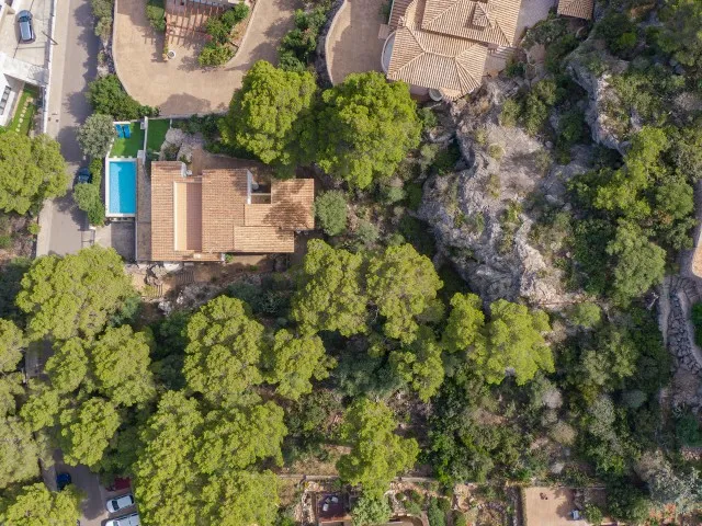 Exceptional plot with building license for sale in Puerto Pollensa, north Mallorca — photo 8