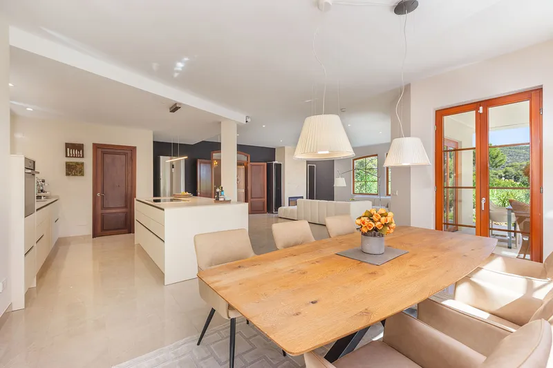Elegante Villa mit mediterranem Flair und modernem Wohnkomfort — photo 8