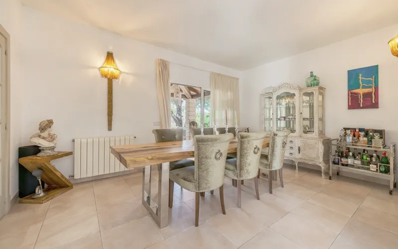 Villa for Sale in Luxury Area of Santa Ponsa — photo 11