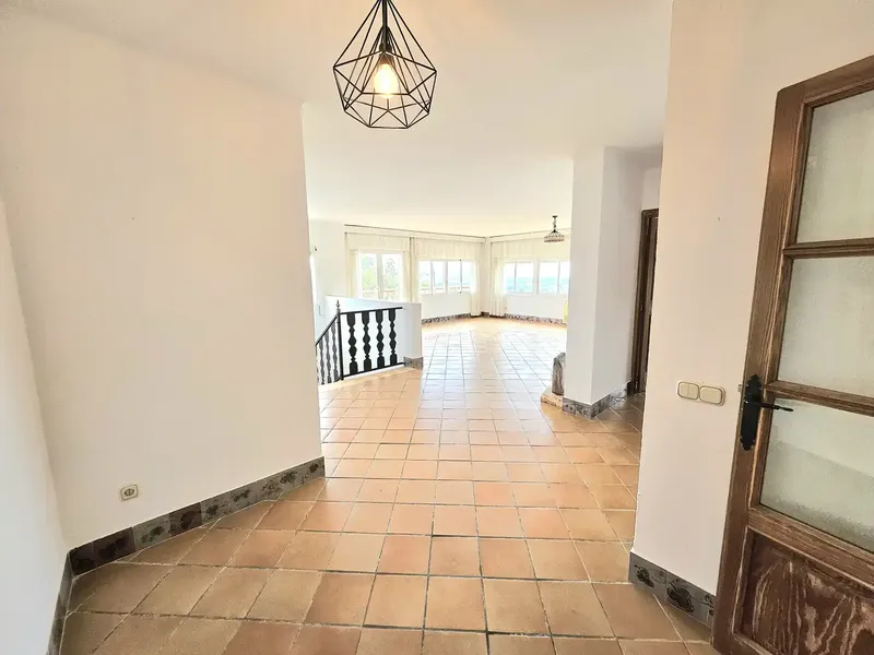 Discover the home of your dreams in the exclusive Sa Font Seca urbanization in Palmanyola! This magnificent detached house offers you a — photo 10