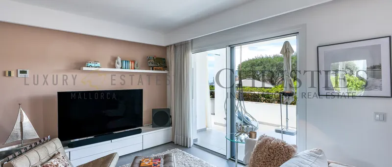 Modern sea view apartment in Port Andratx with terrace and garden — photo 1