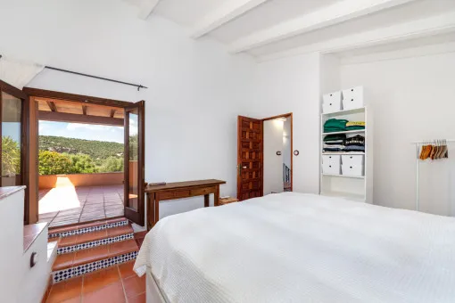 Manacor, romantic finca with dreamlike garden, own olive grove and wonderful views over the valley in the east of Mallorca — photo 6
